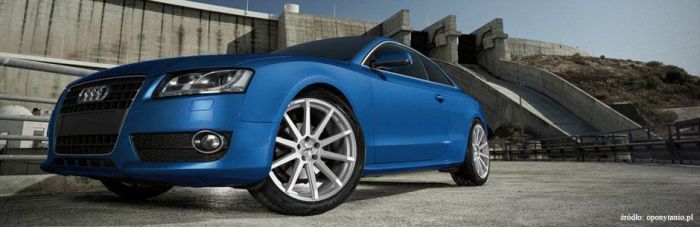 Niebieskie Audi